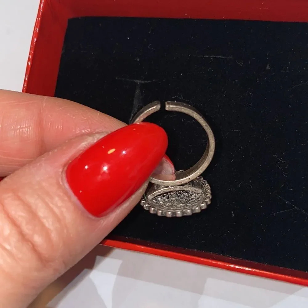 Ring - Picture 7 of 8